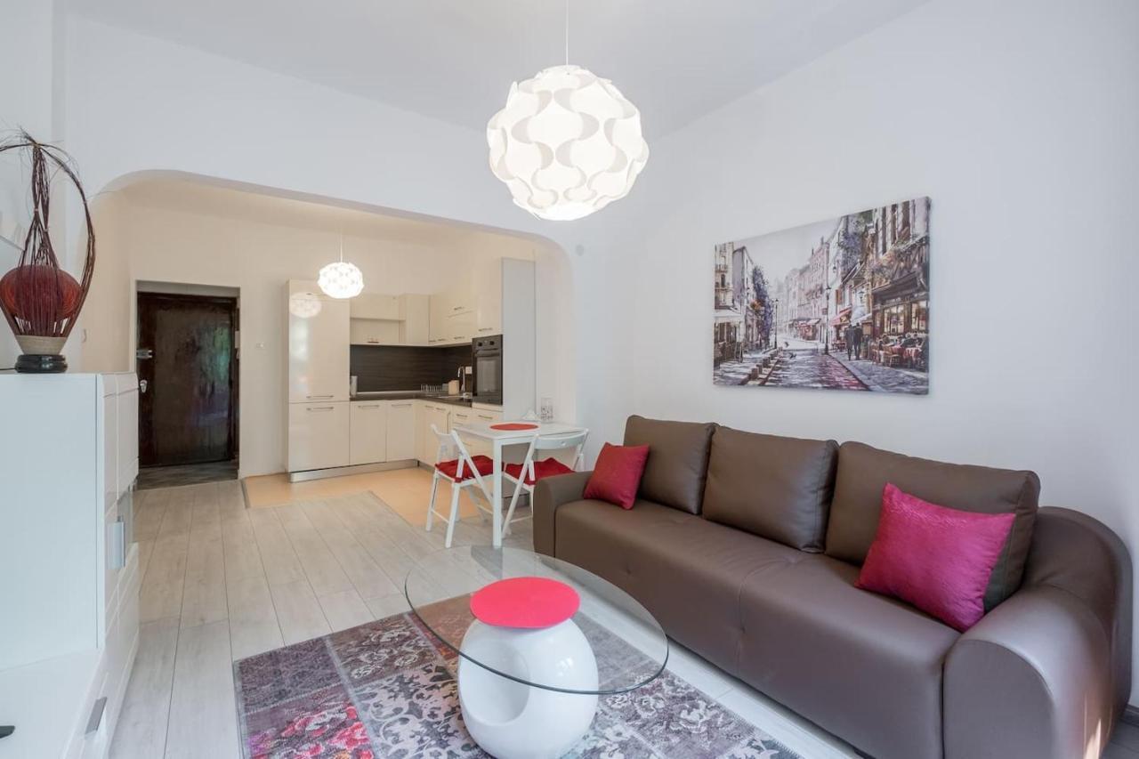 Your Perfect Place To On Vitosha Str