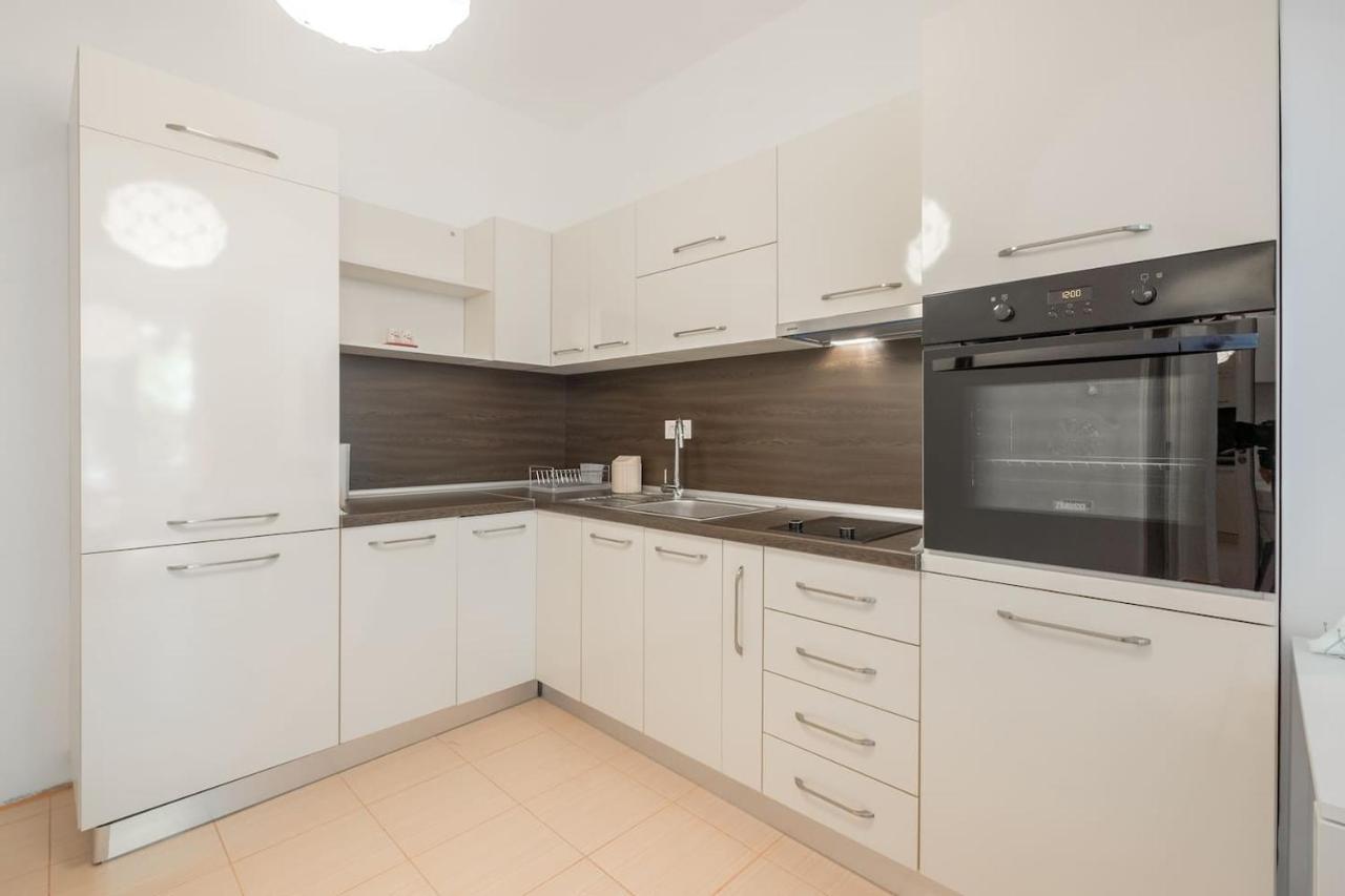 Your Perfect Place To On Vitosha Str *